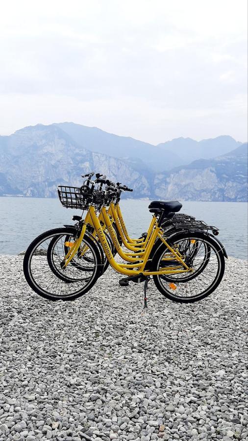 Villa Mimosa-Con Piscina E Vista Lago Brenzone sul Garda Exterior foto