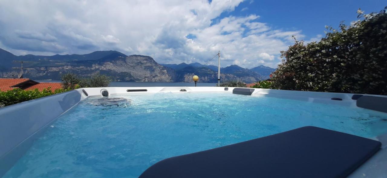 Villa Mimosa-Con Piscina E Vista Lago Brenzone sul Garda Exterior foto