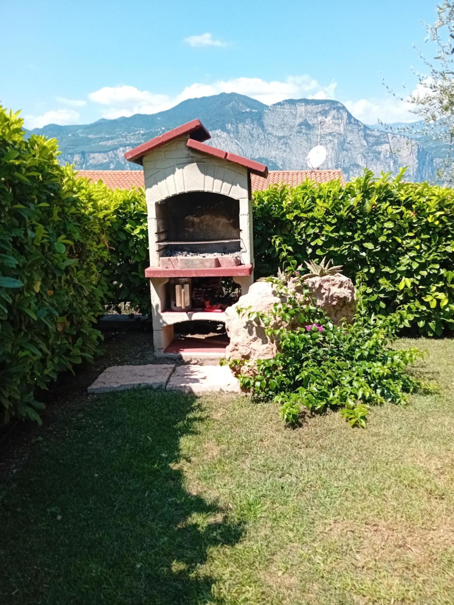 Villa Mimosa-Con Piscina E Vista Lago Brenzone sul Garda Exterior foto